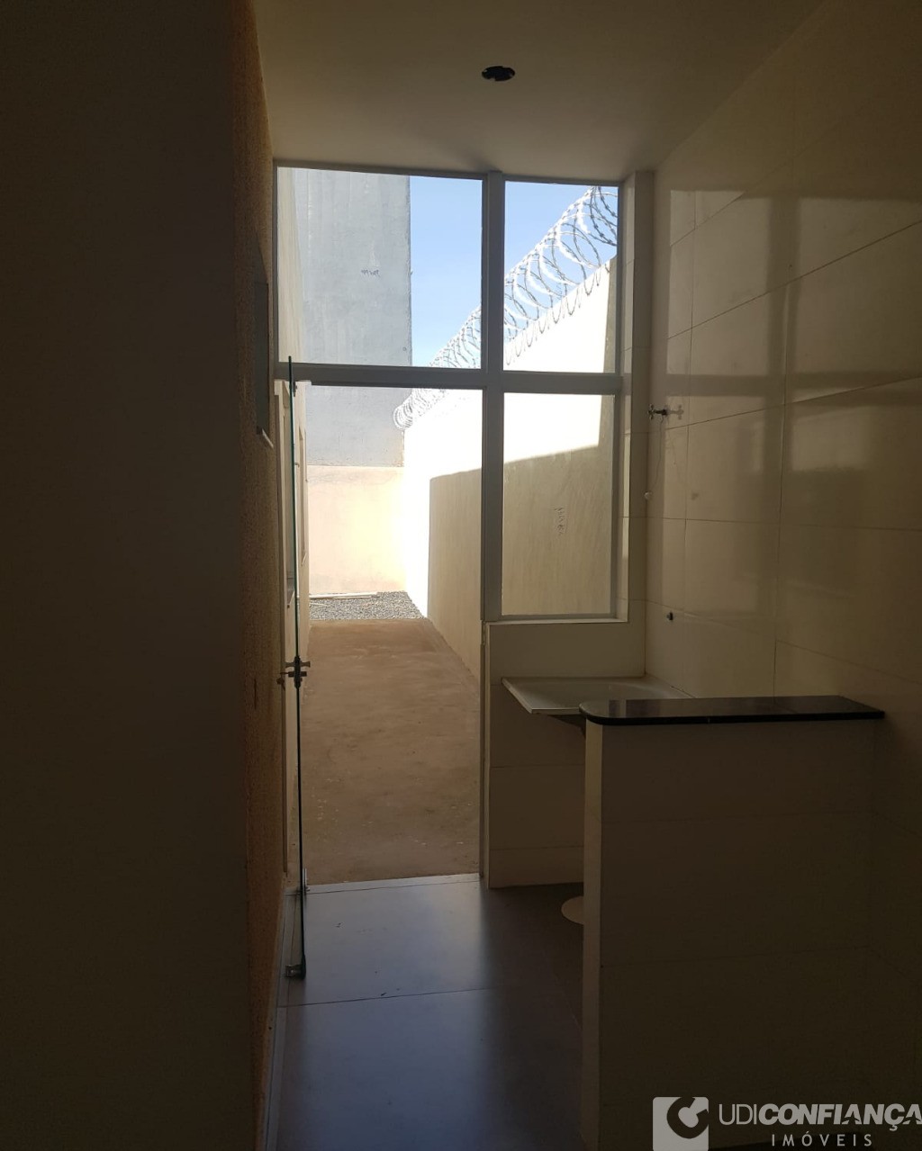 Casa à venda com 2 quartos, 64m² - Foto 14