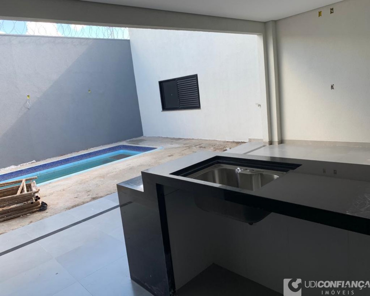 Casa à venda com 4 quartos, 240m² - Foto 7