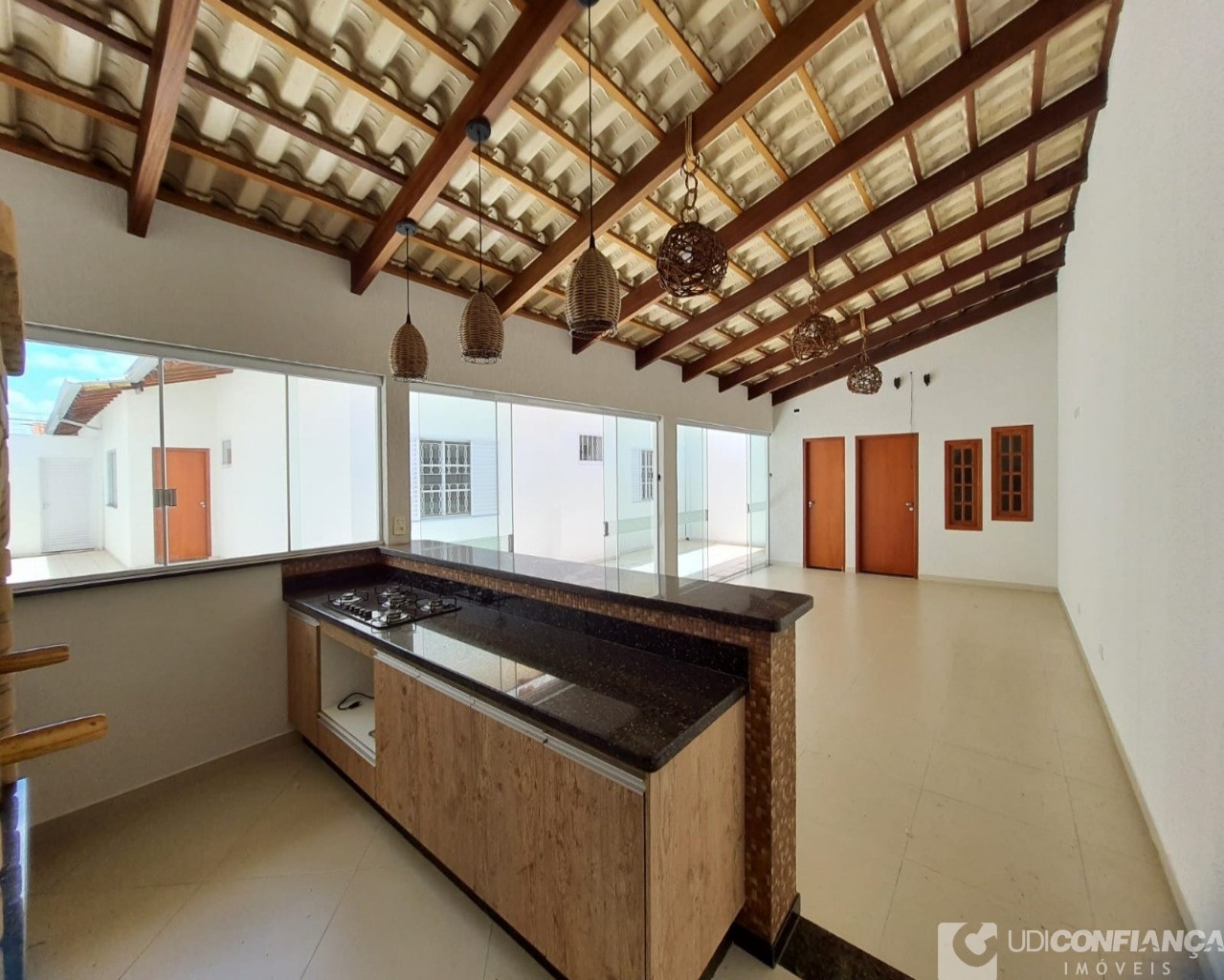 Casa à venda com 3 quartos, 242m² - Foto 19