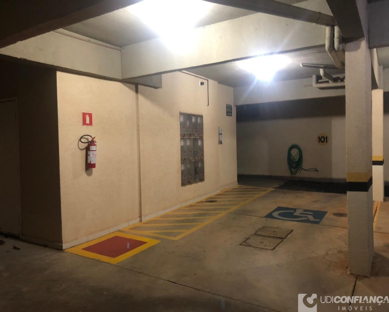 Apartamento à venda com 2 quartos, 55m² - Foto 12