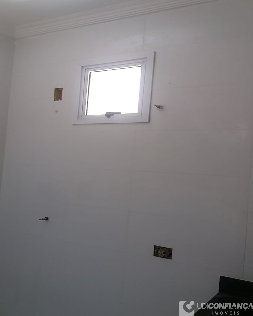 Casa à venda com 2 quartos, 70m² - Foto 11