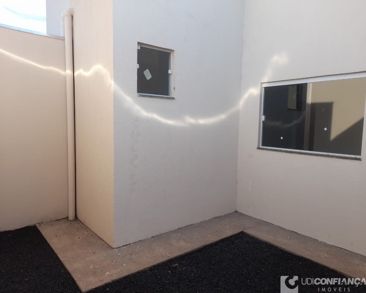 Casa à venda com 2 quartos, 68m² - Foto 11