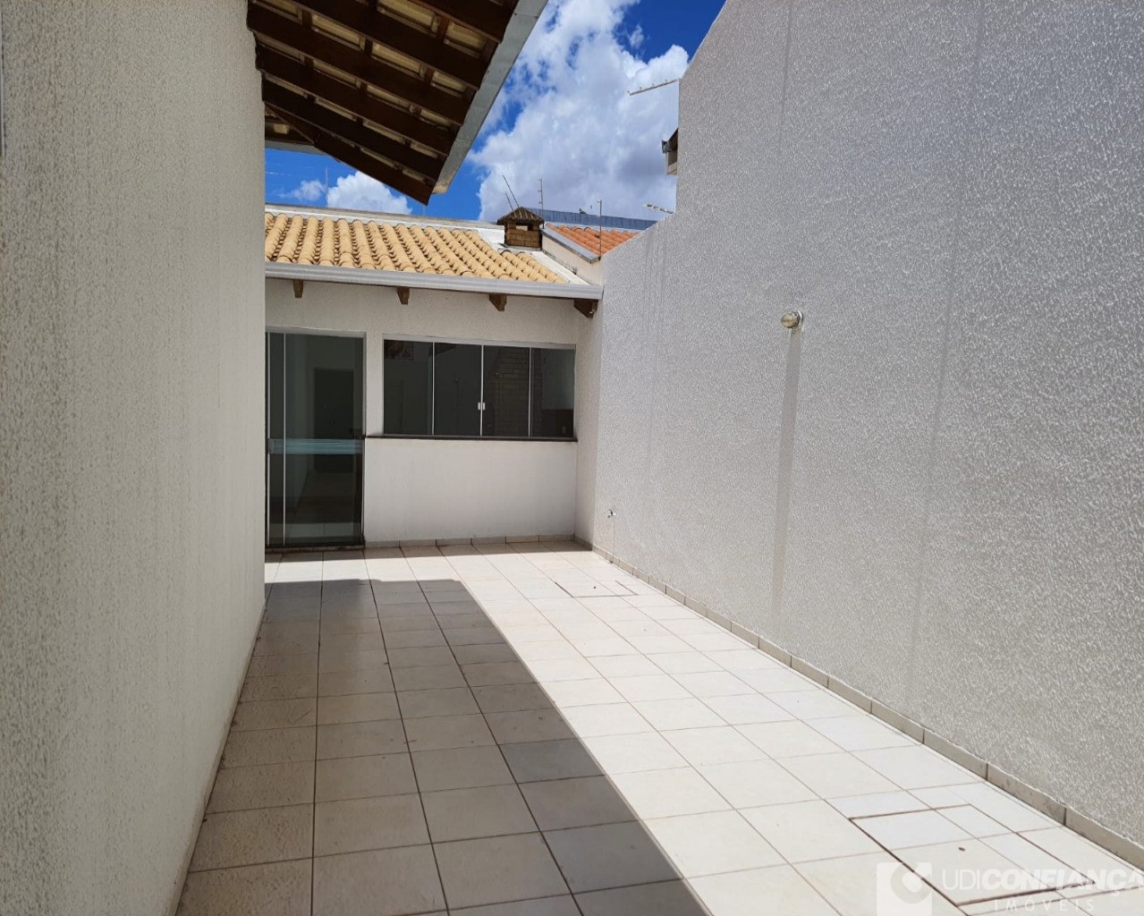 Casa à venda com 3 quartos, 242m² - Foto 21