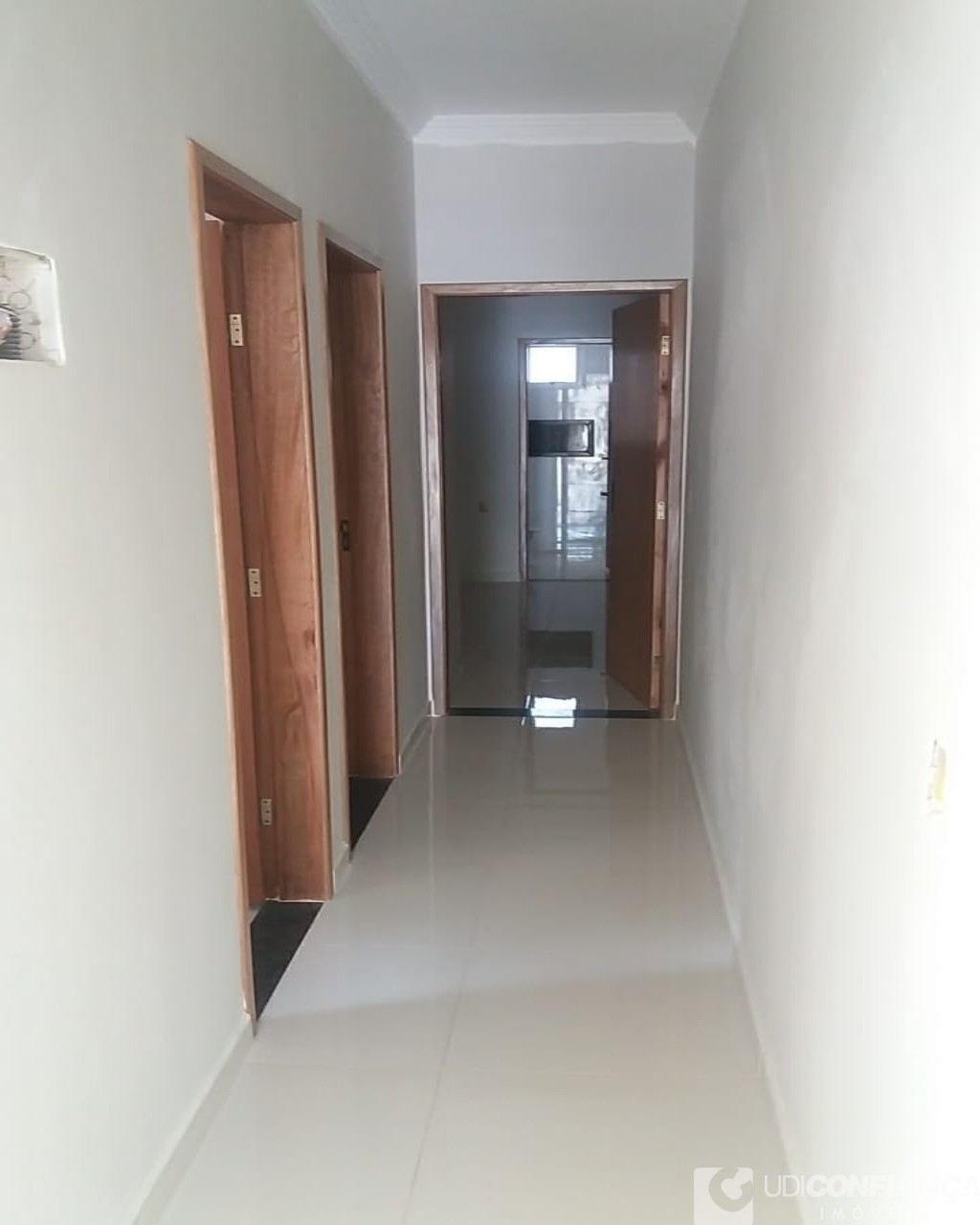 Casa à venda com 2 quartos, 70m² - Foto 14