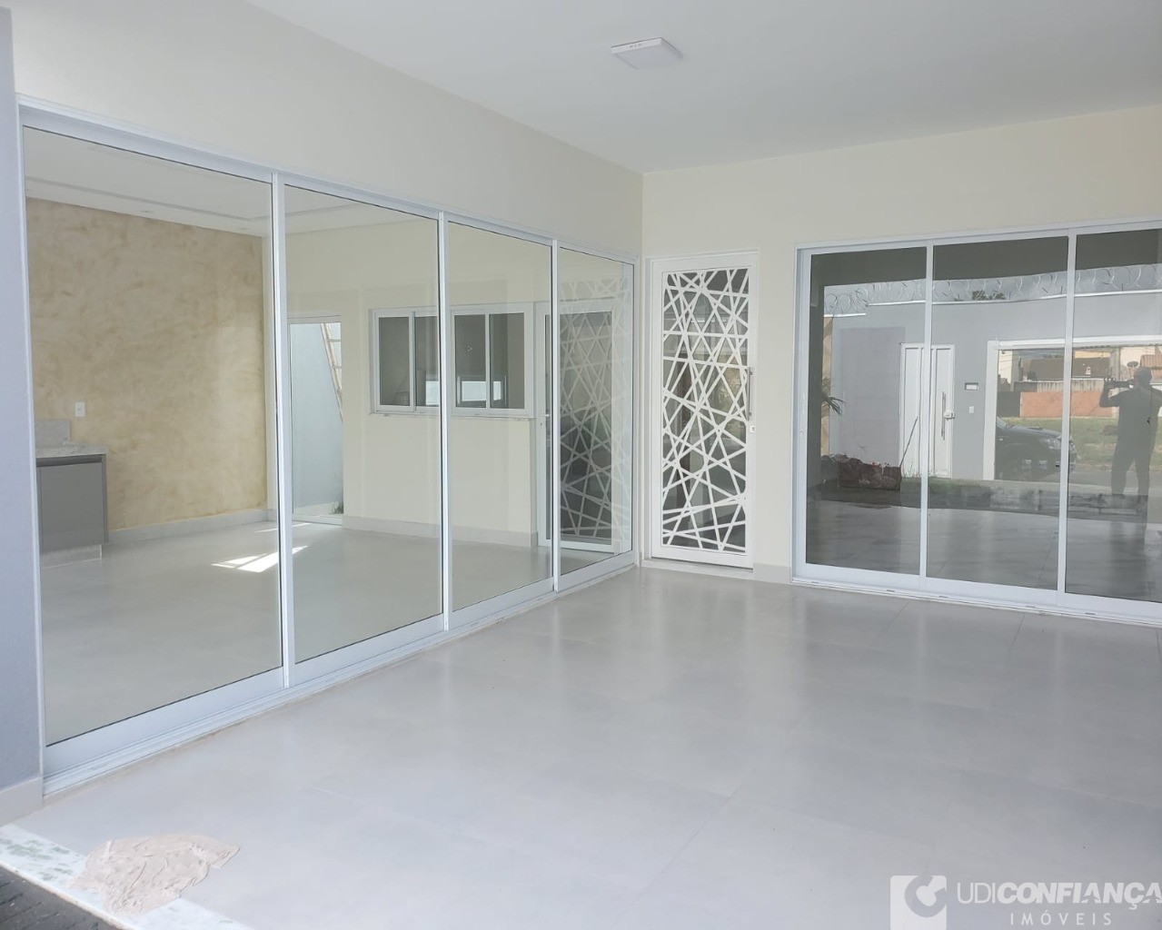 Casa à venda com 3 quartos, 150m² - Foto 1