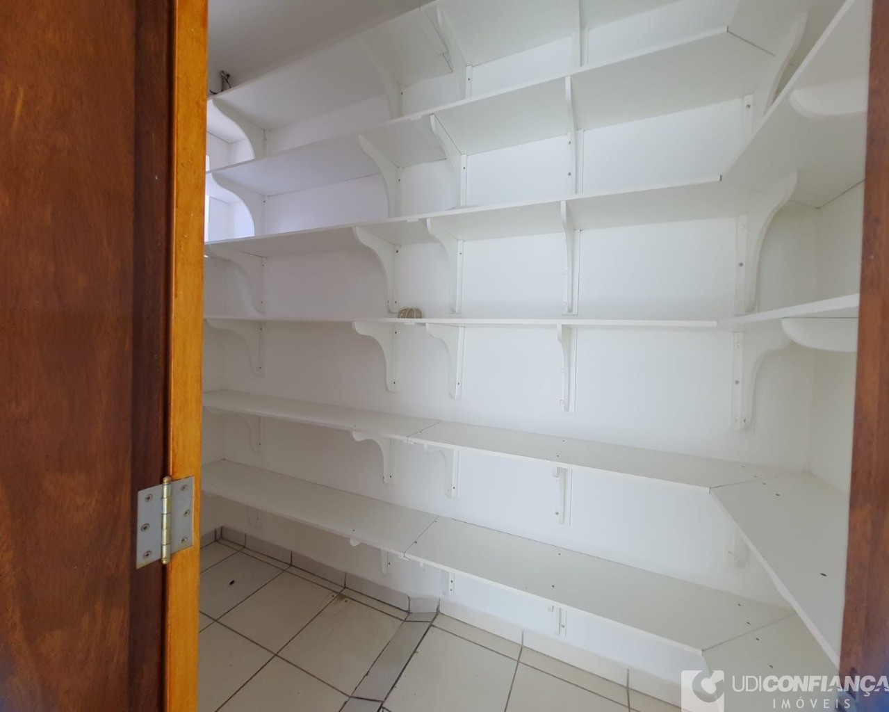 Casa à venda com 3 quartos, 242m² - Foto 18