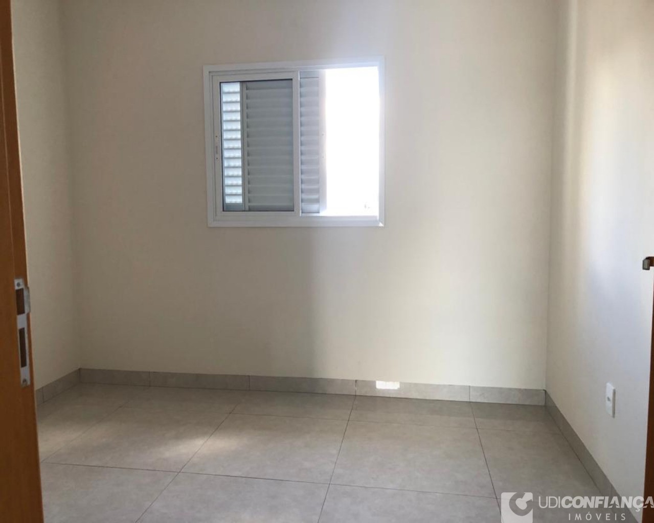 Casa à venda com 2 quartos, 79m² - Foto 11