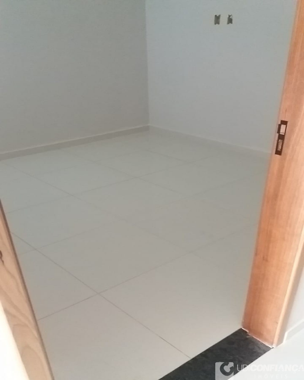 Casa à venda com 2 quartos, 70m² - Foto 10