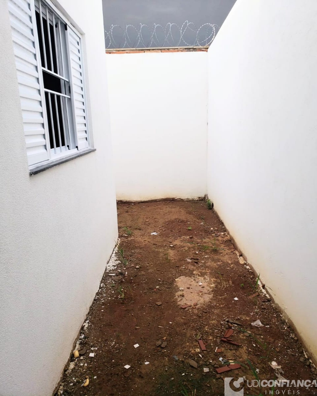 Casa à venda com 2 quartos, 70m² - Foto 20