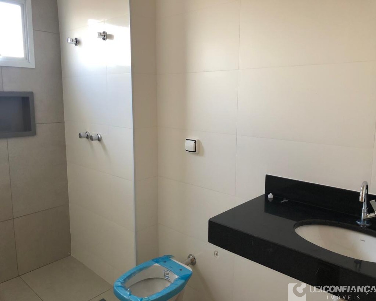 Casa à venda com 2 quartos, 79m² - Foto 15