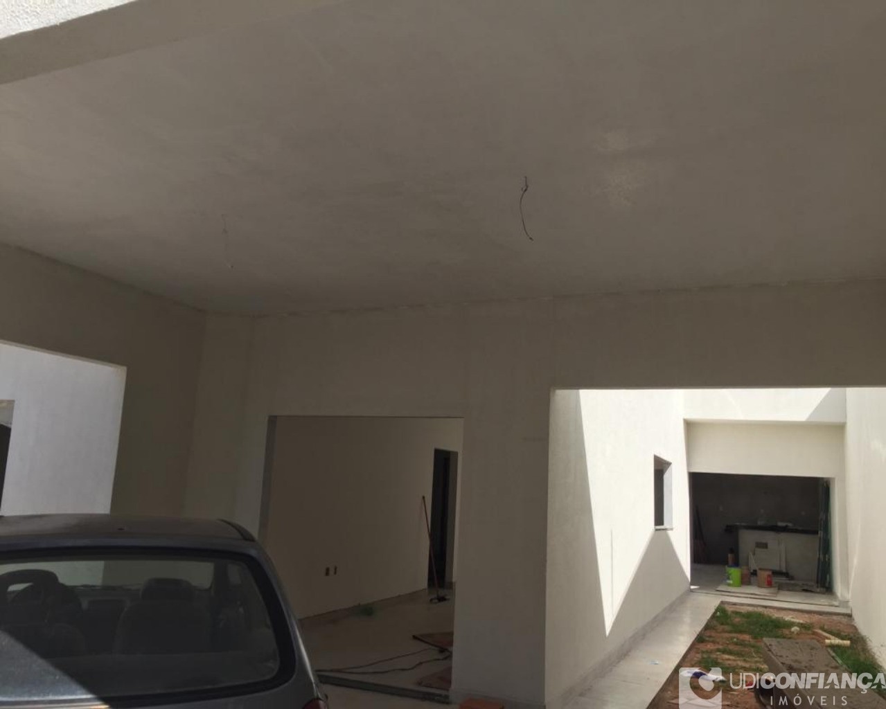 Casa à venda com 3 quartos, 200m² - Foto 2