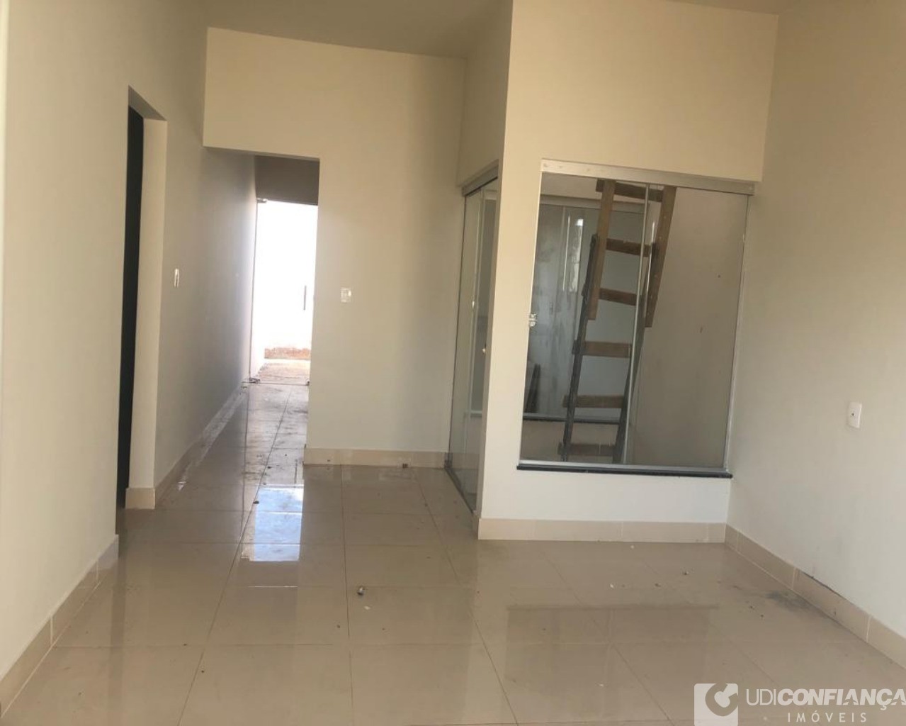 Casa à venda com 3 quartos, 150m² - Foto 3