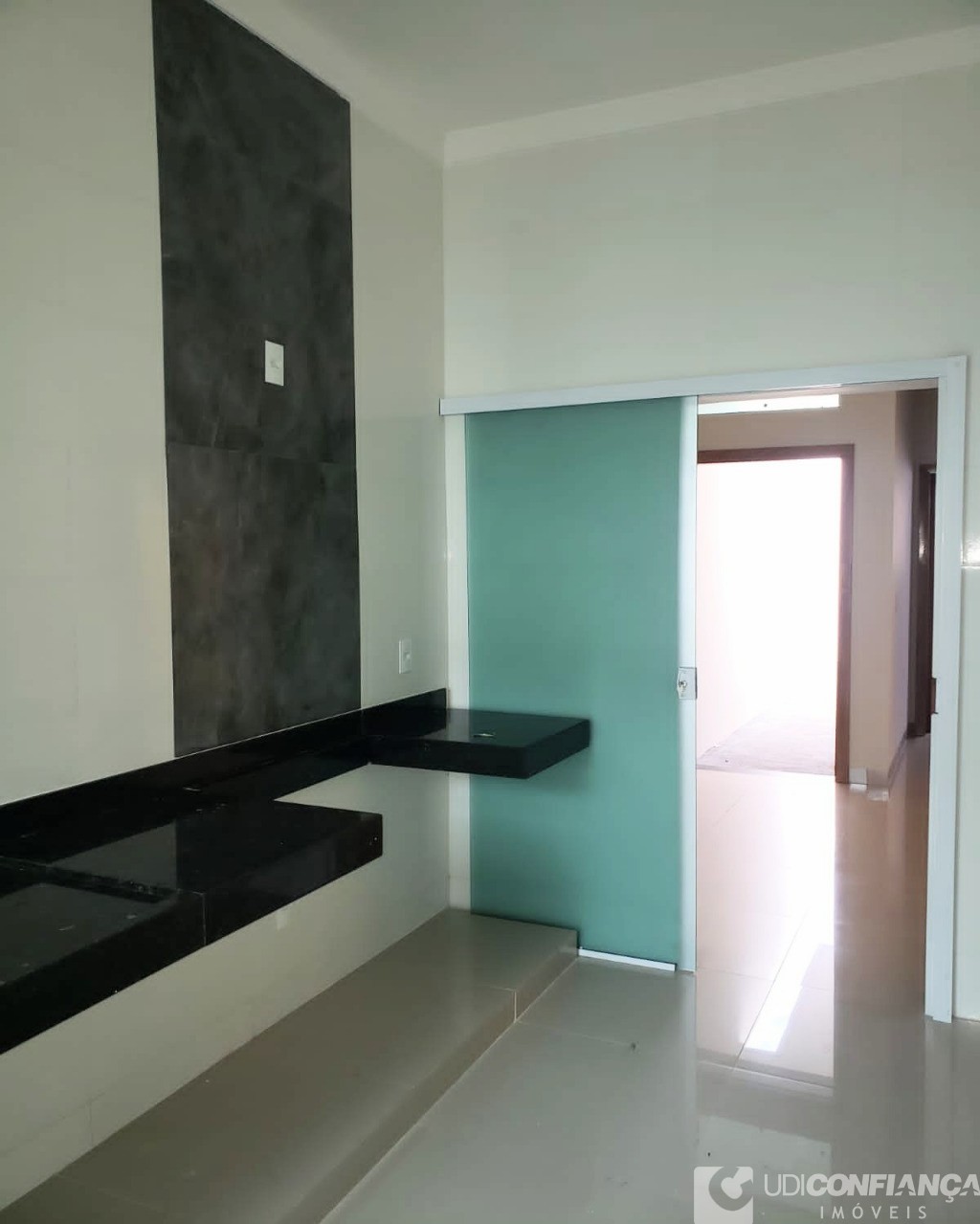 Casa à venda com 2 quartos, 70m² - Foto 13