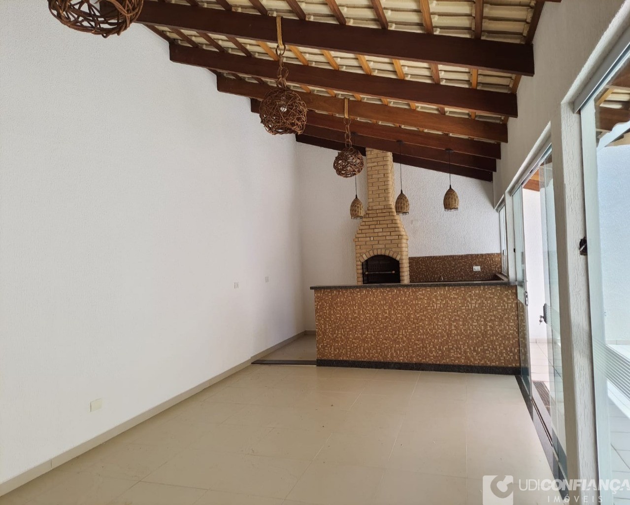 Casa à venda com 3 quartos, 242m² - Foto 22