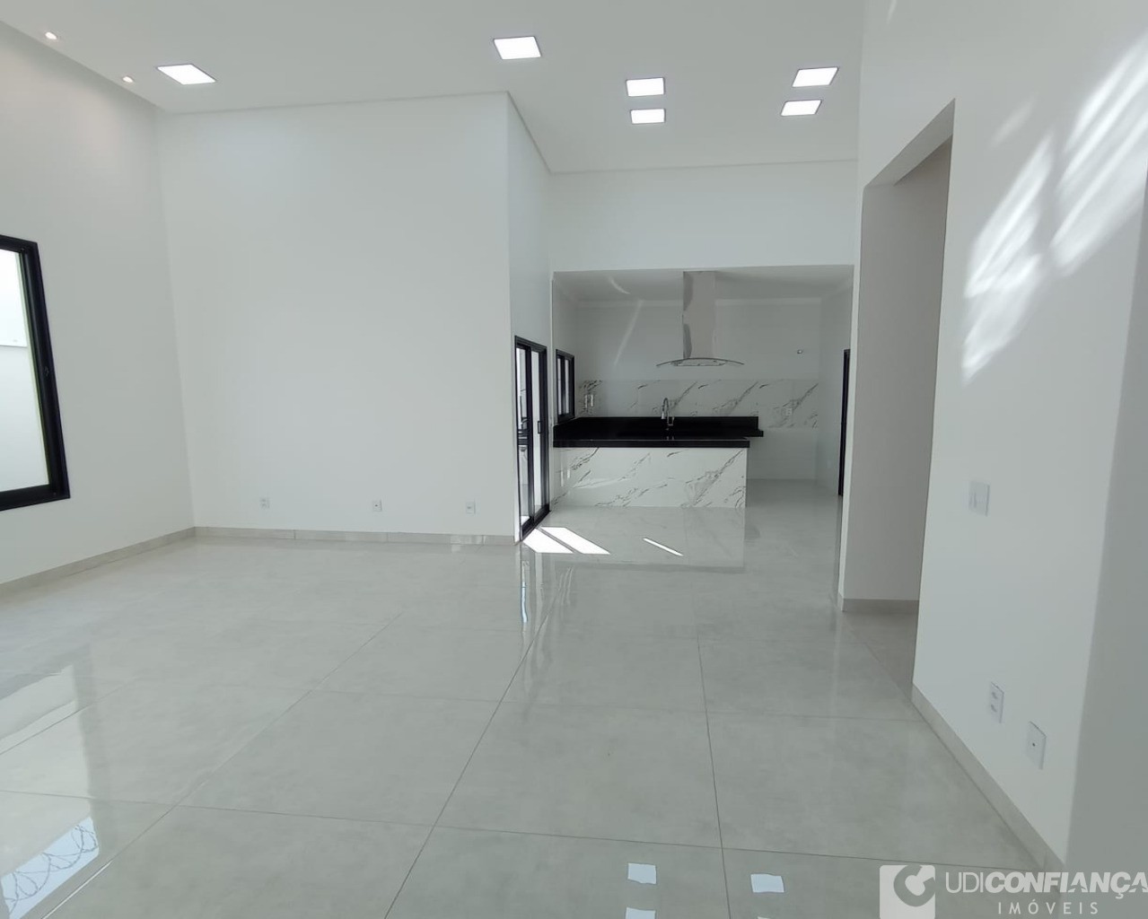 Casa à venda com 3 quartos, 162m² - Foto 5