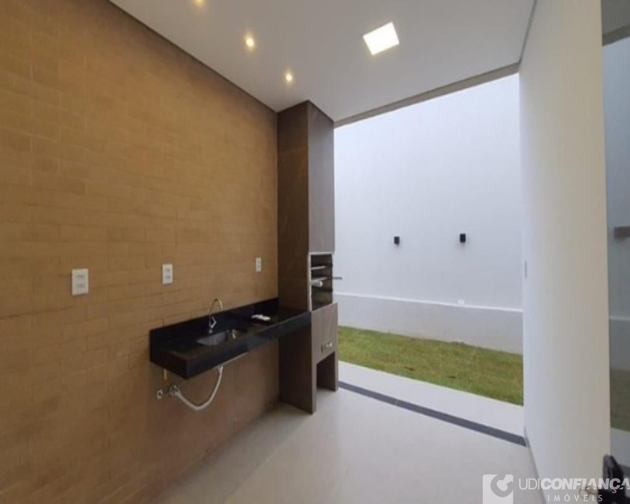 Casa à venda com 3 quartos, 134m² - Foto 7