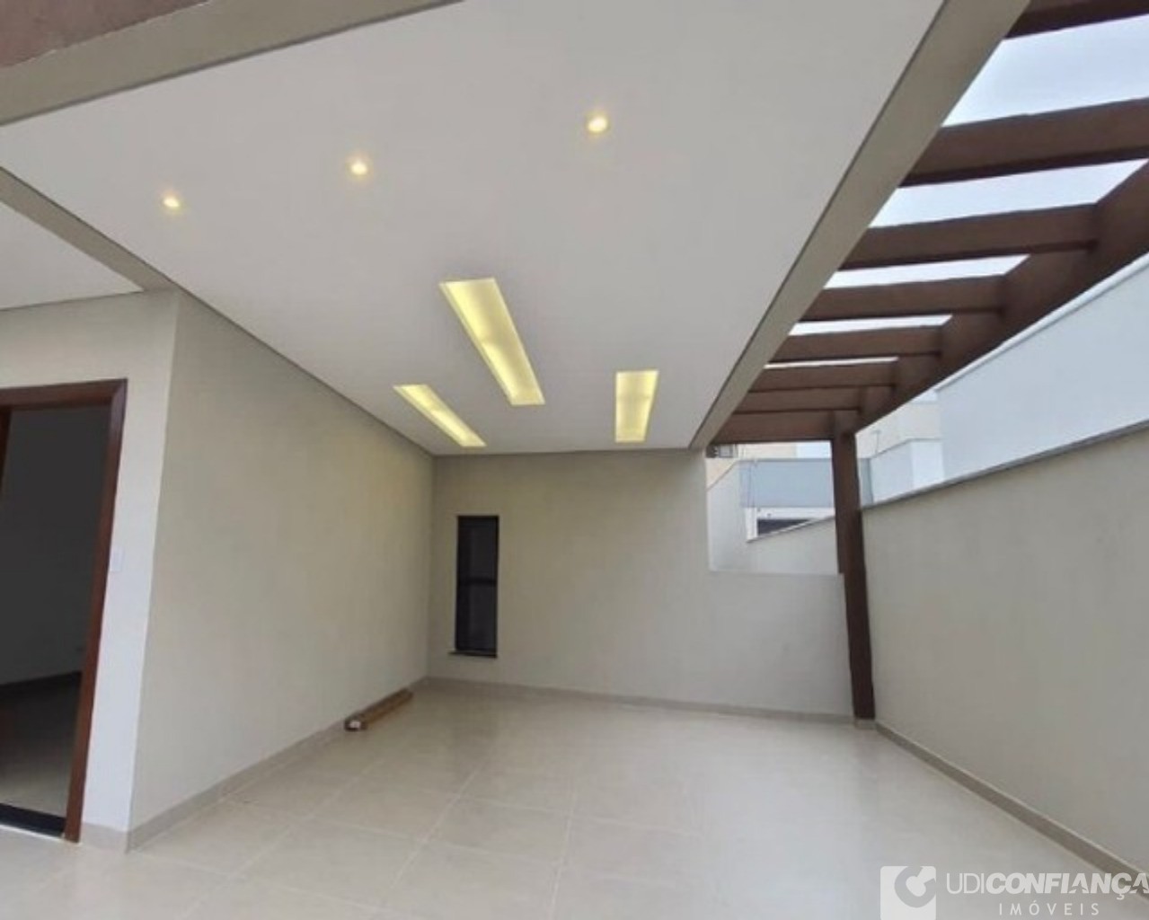 Casa à venda com 3 quartos, 134m² - Foto 4