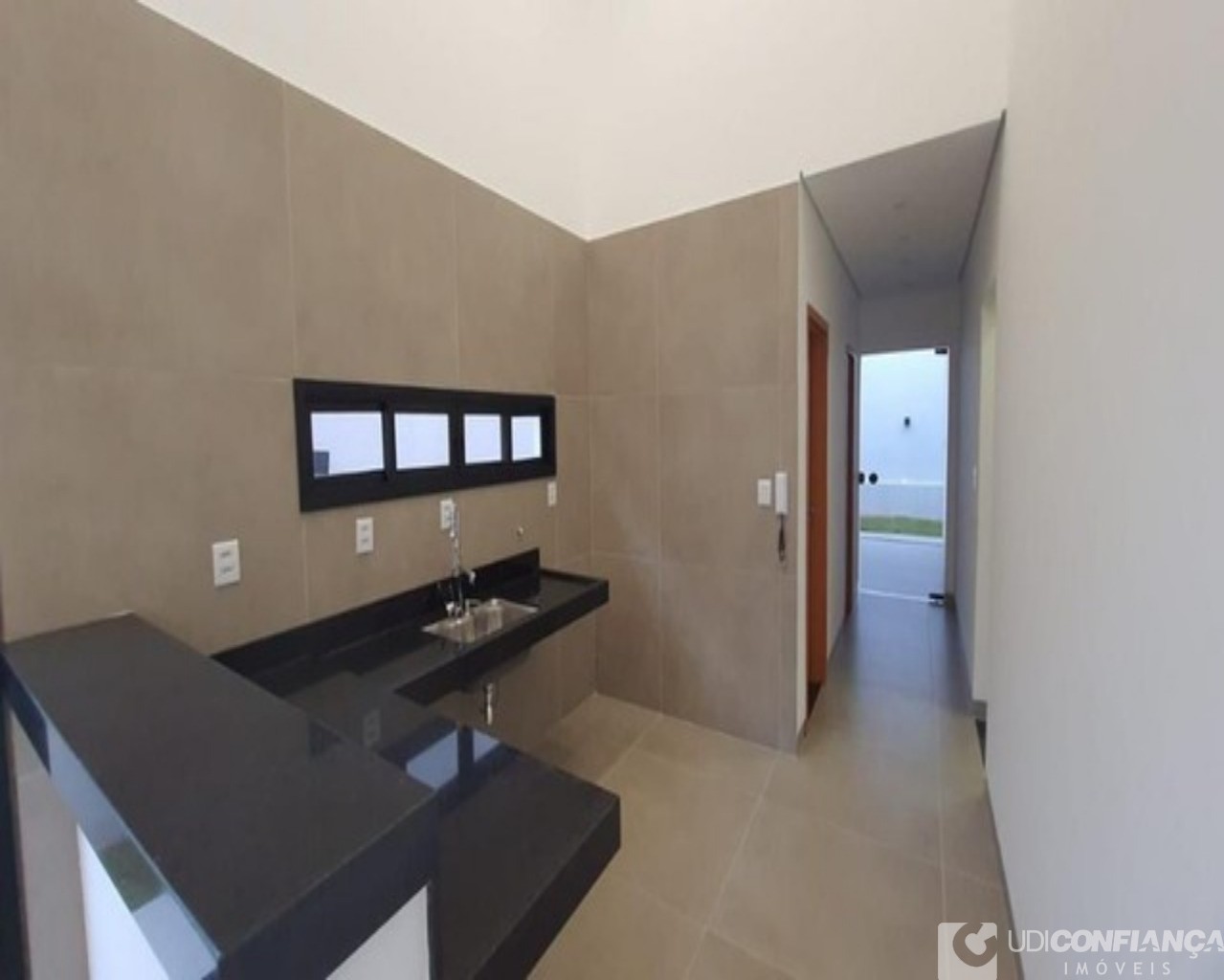 Casa à venda com 3 quartos, 134m² - Foto 3