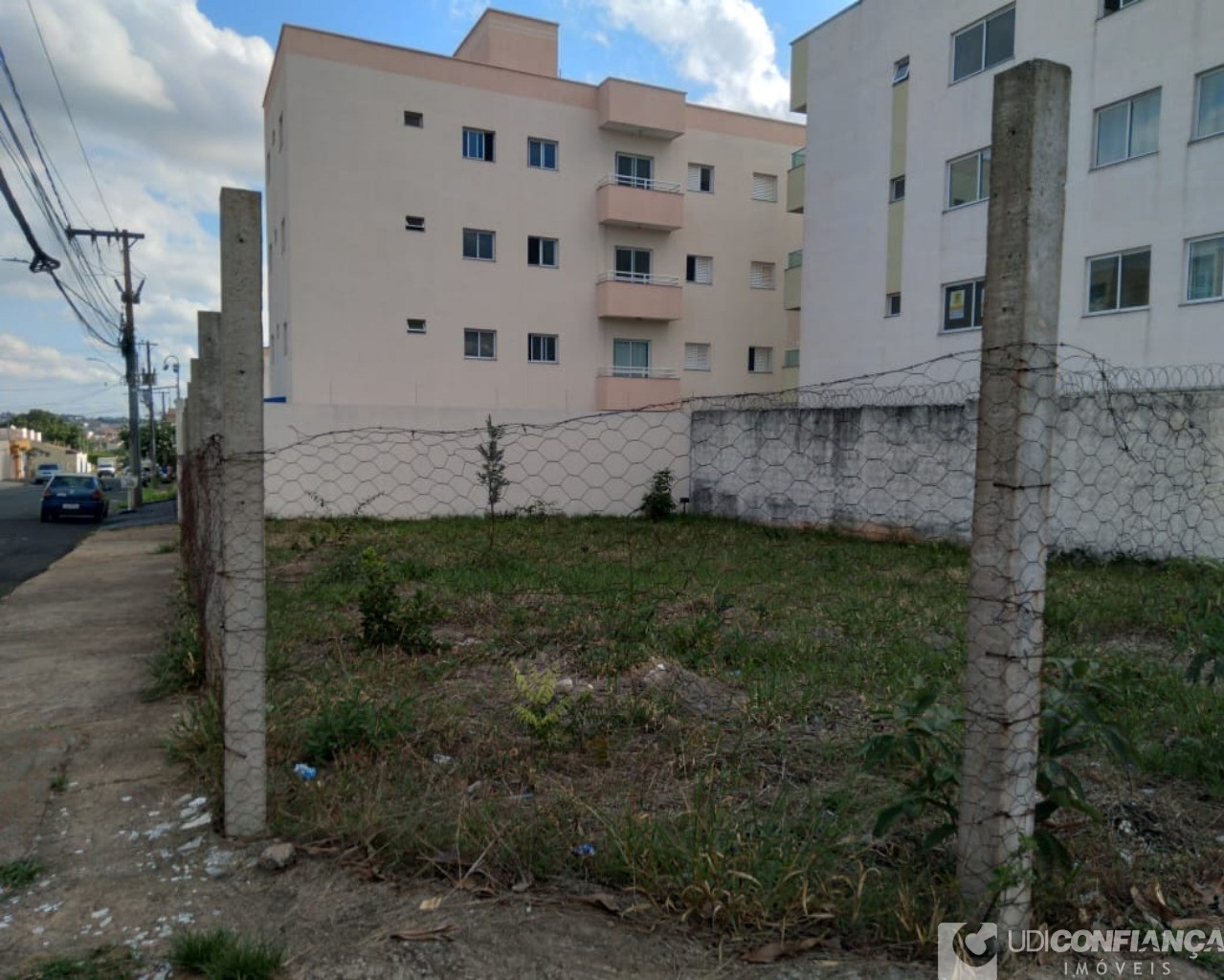 Terreno à venda, 360m² - Foto 1