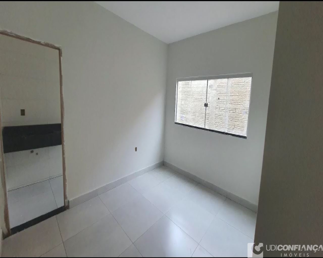 Casa à venda com 3 quartos, 100m² - Foto 5