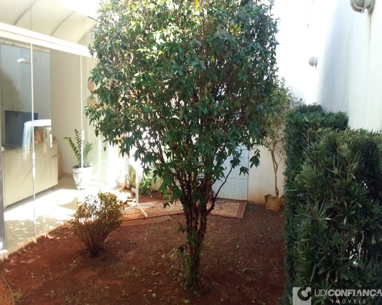 Casa à venda com 4 quartos, 200m² - Foto 10