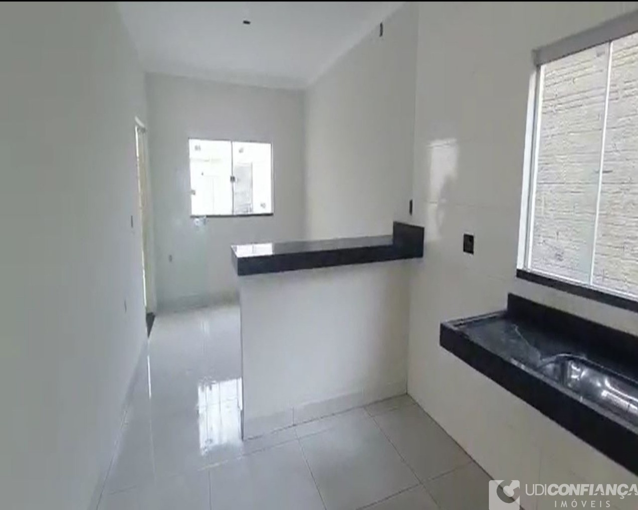 Casa à venda com 3 quartos, 100m² - Foto 10