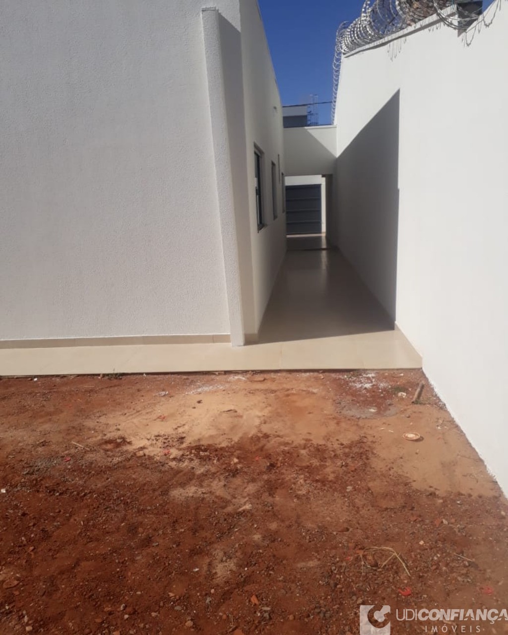 Casa à venda com 3 quartos, 140m² - Foto 3