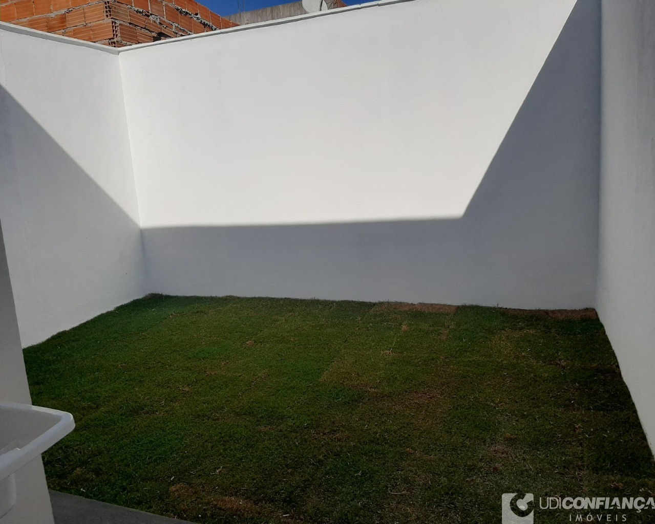 Casa à venda com 2 quartos, 60m² - Foto 16