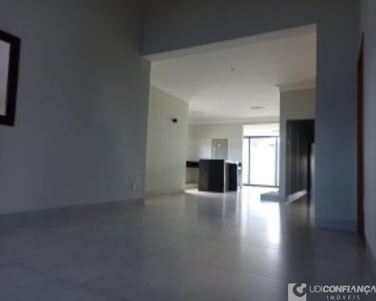 Casa à venda com 4 quartos, 231m² - Foto 3