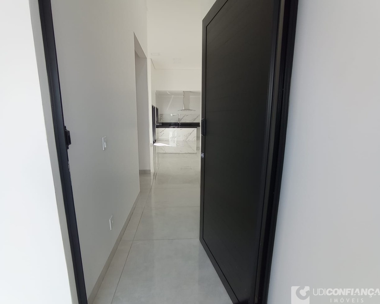 Casa à venda com 3 quartos, 162m² - Foto 3