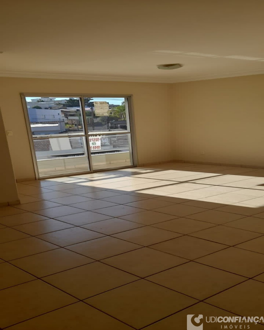 Apartamento à venda com 3 quartos, 106m² - Foto 1