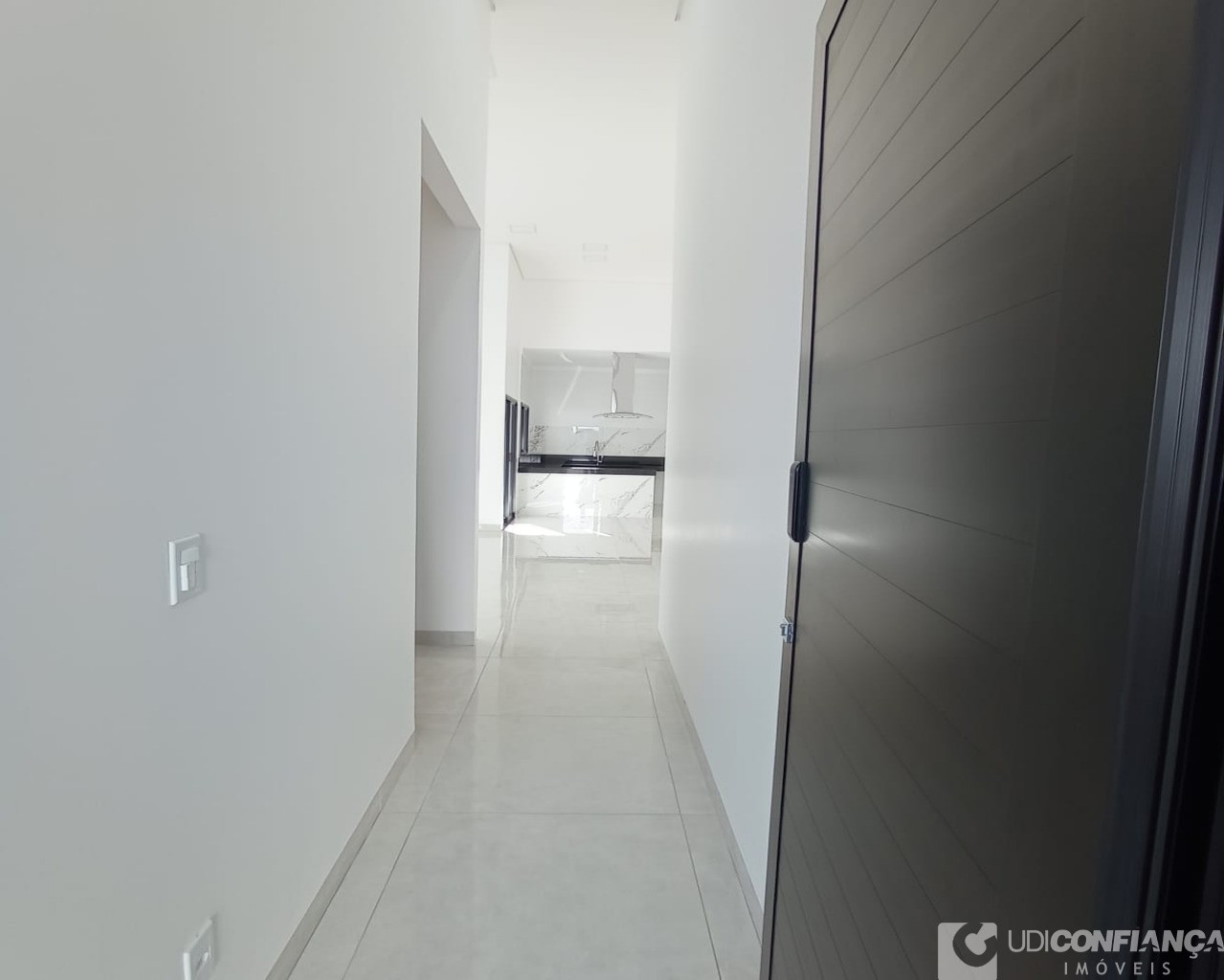 Casa à venda com 3 quartos, 162m² - Foto 4