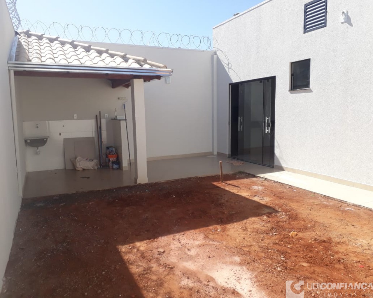 Casa à venda com 3 quartos, 140m² - Foto 2