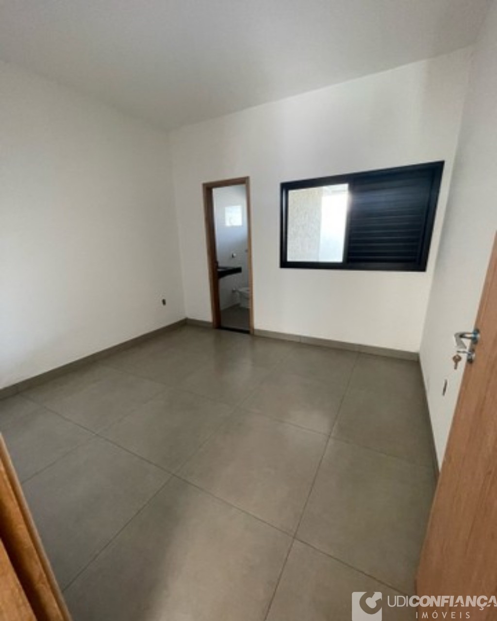 Casa à venda com 3 quartos, 95m² - Foto 7