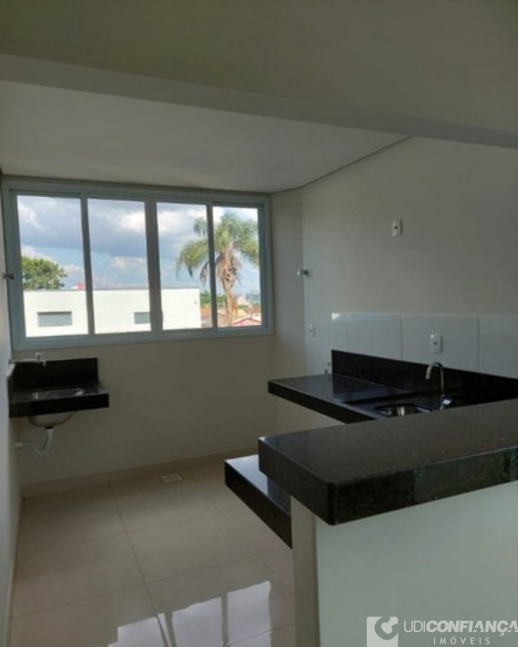 Apartamento à venda com 2 quartos, 57m² - Foto 4