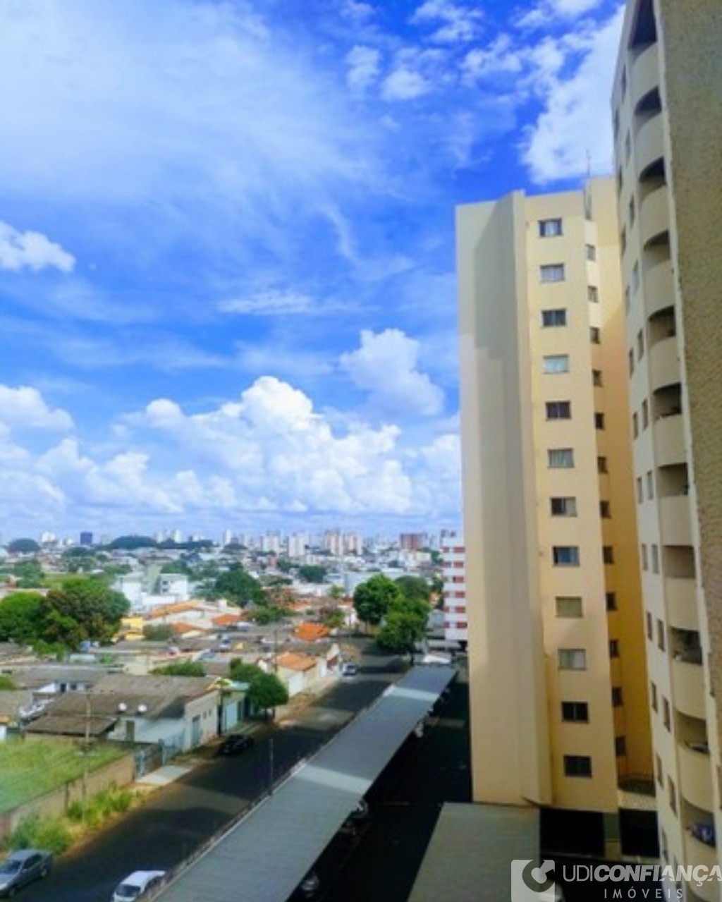 Apartamento à venda com 2 quartos, 56m² - Foto 3