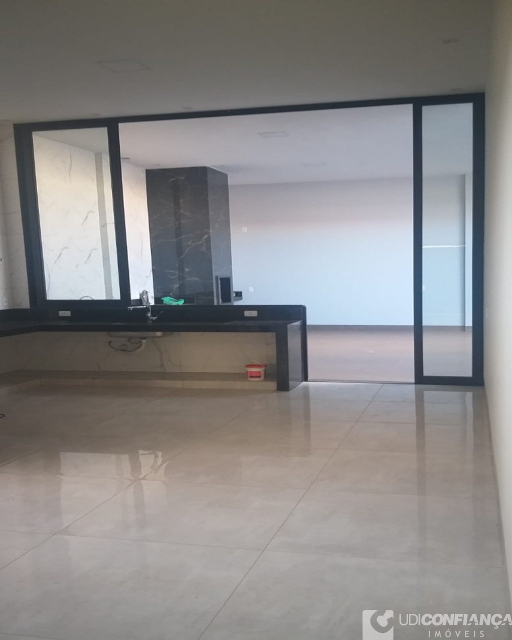 Casa à venda com 3 quartos, 200m² - Foto 7