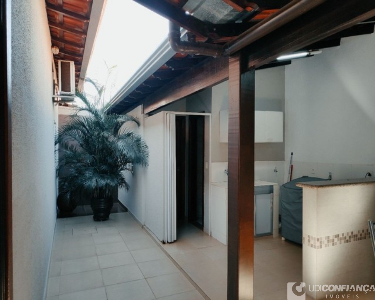 Casa à venda com 4 quartos, 190m² - Foto 12