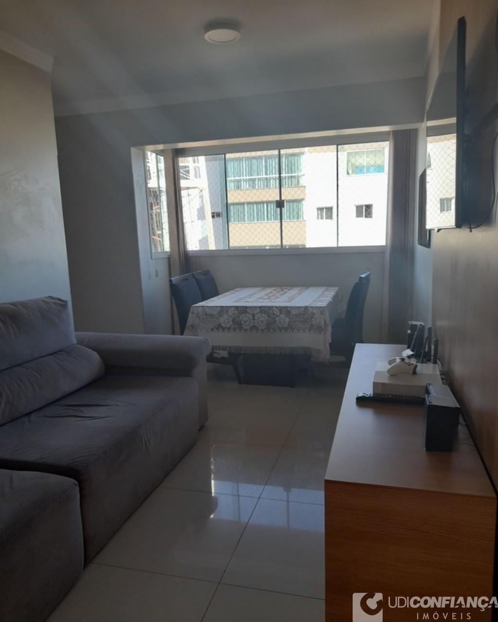 Apartamento à venda com 2 quartos, 59m² - Foto 2