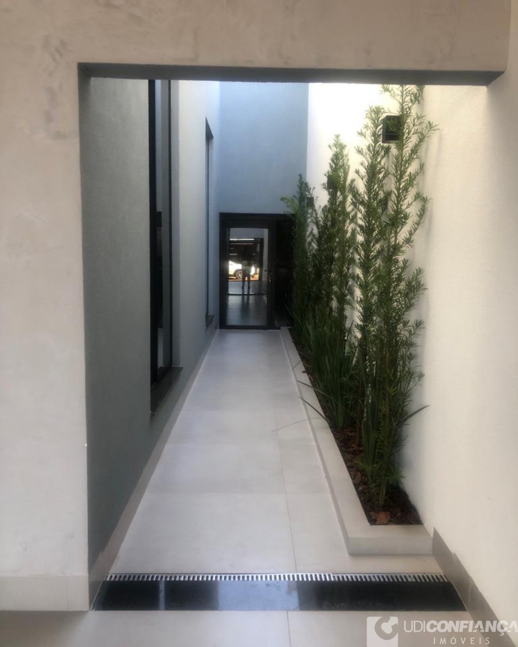 Casa à venda com 3 quartos, 247m² - Foto 7