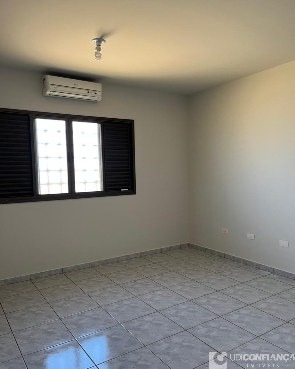 Casa à venda com 6 quartos, 415m² - Foto 12