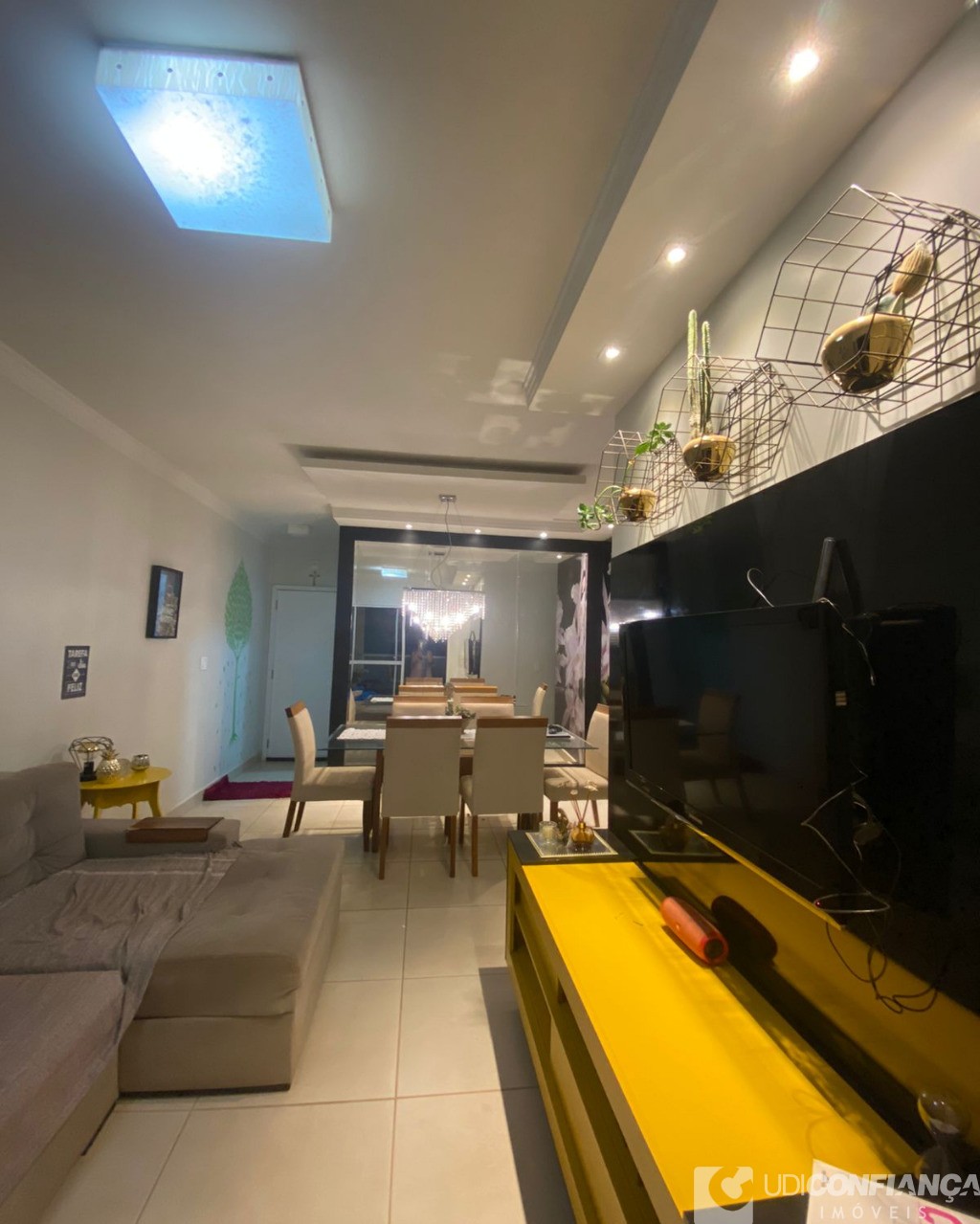 Apartamento à venda com 3 quartos, 72m² - Foto 1