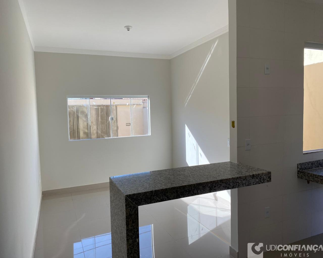 Casa à venda com 2 quartos, 60m² - Foto 6