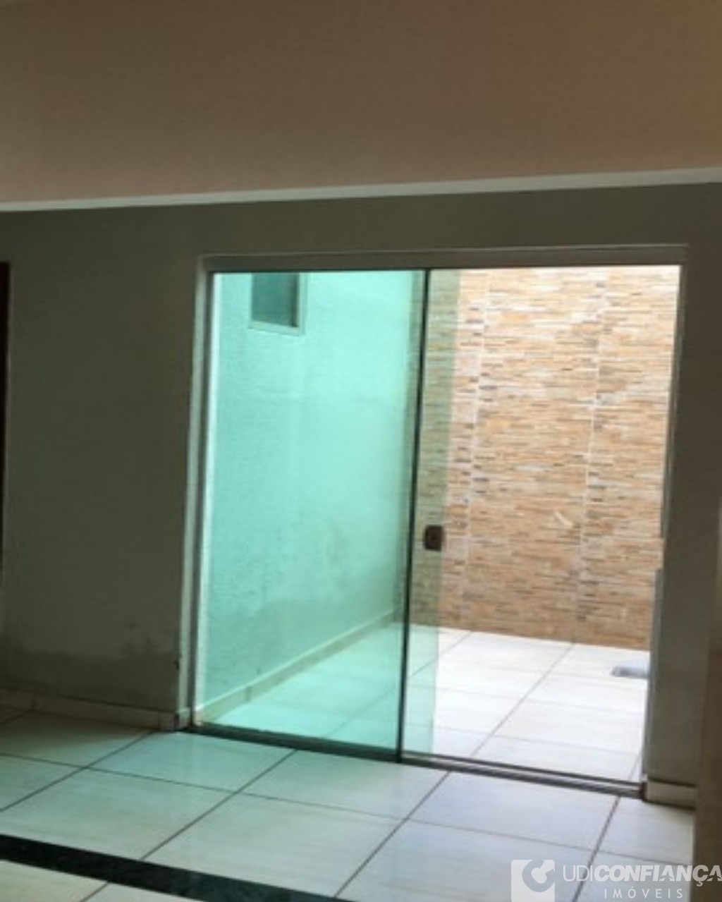 Casa à venda com 2 quartos, 101m² - Foto 3