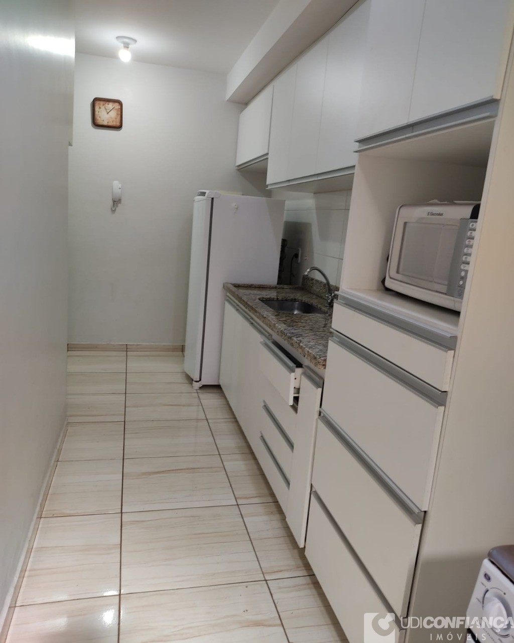 Apartamento à venda com 3 quartos, 63m² - Foto 3