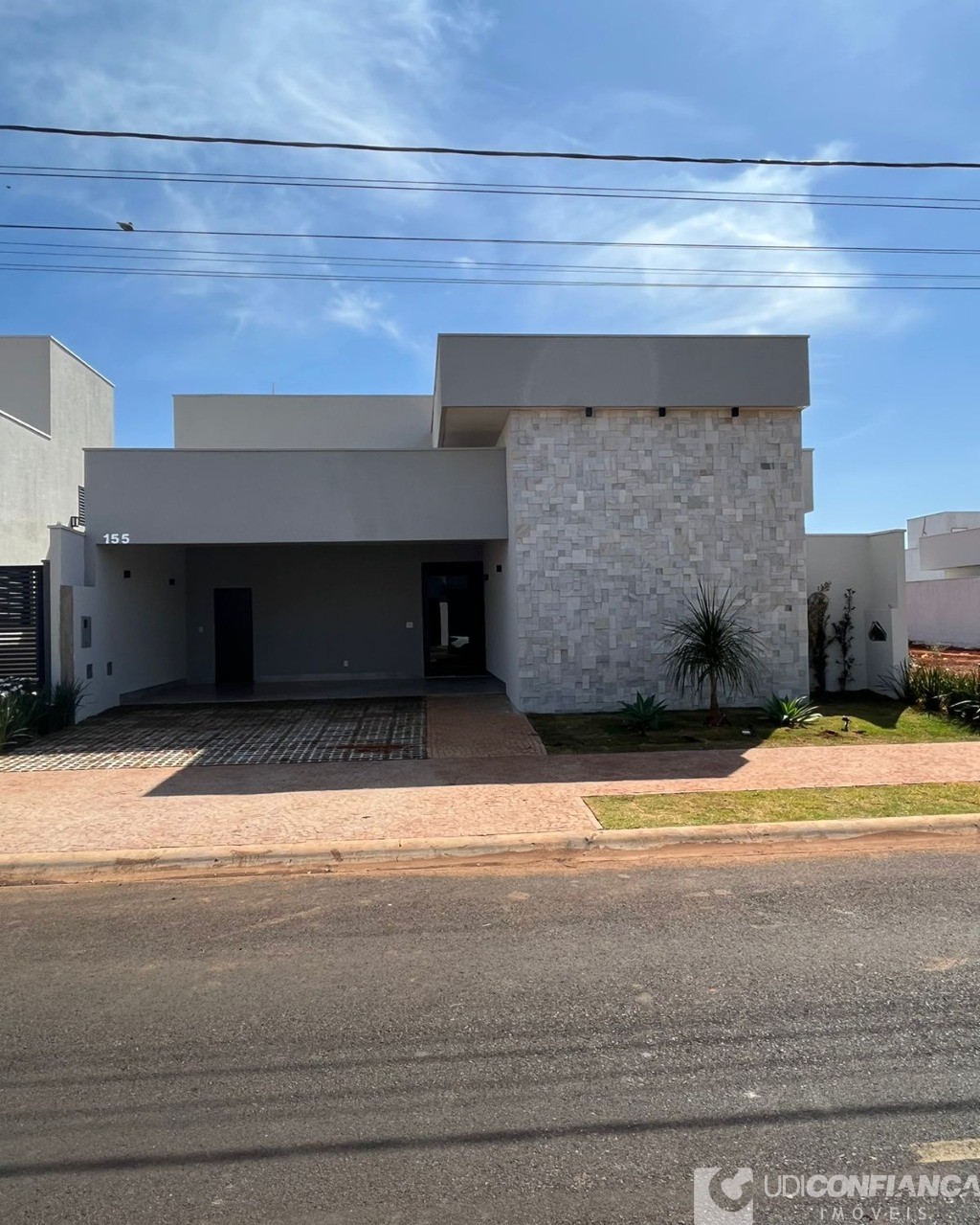 Casa à venda com 3 quartos, 205m² - Foto 3