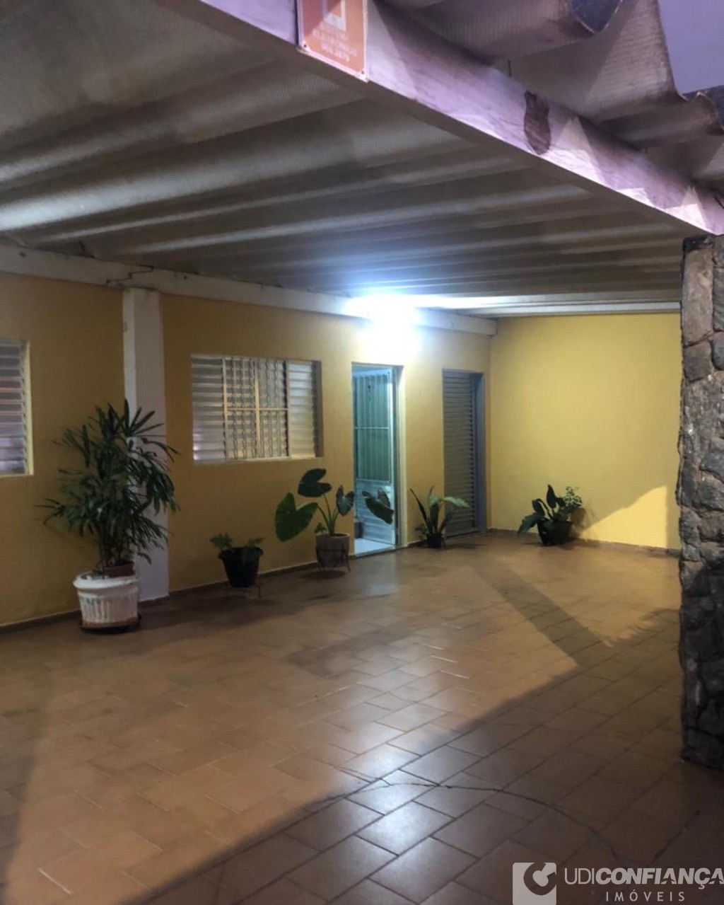 Casa à venda com 4 quartos, 191m² - Foto 2