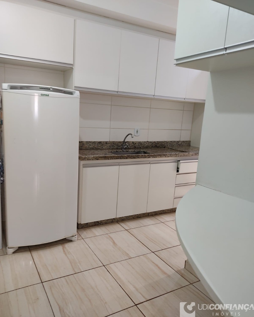 Apartamento à venda com 3 quartos, 63m² - Foto 2