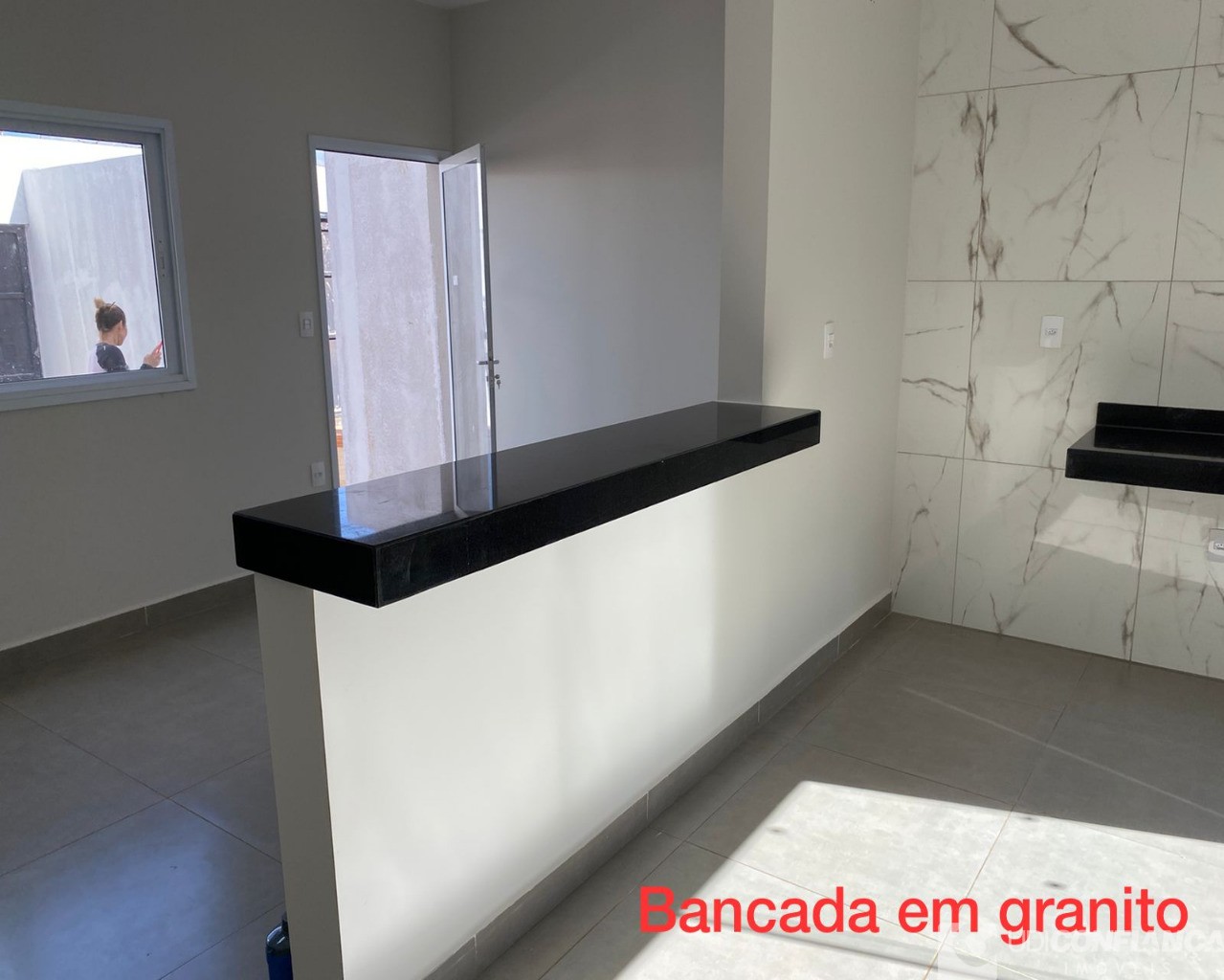 Casa à venda com 2 quartos, 71m² - Foto 3