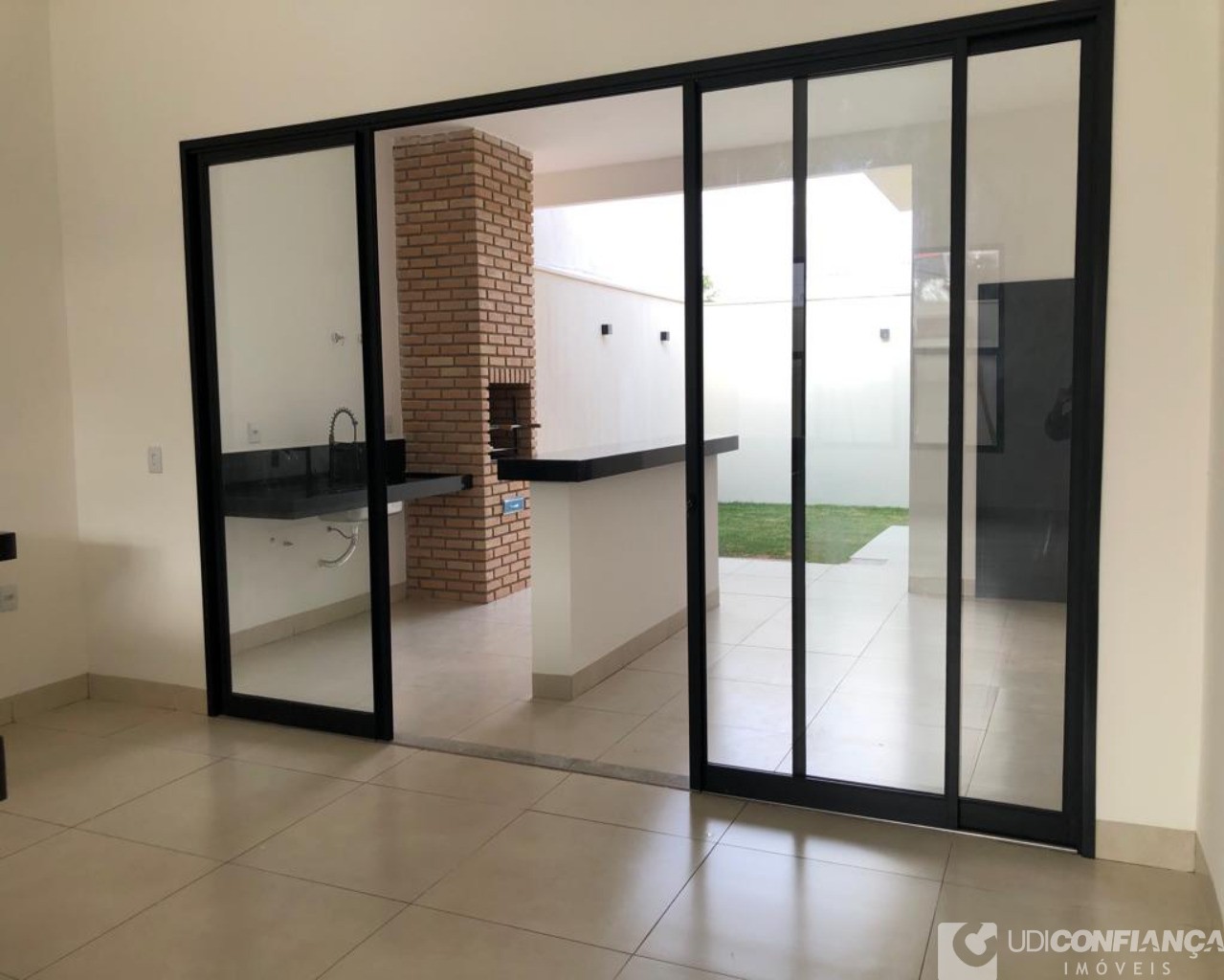 Casa à venda com 3 quartos, 154m² - Foto 11